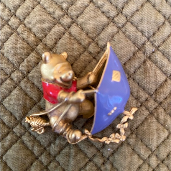 5 Vintage Winnie The Pooh Brooch - Picture 2 of 6